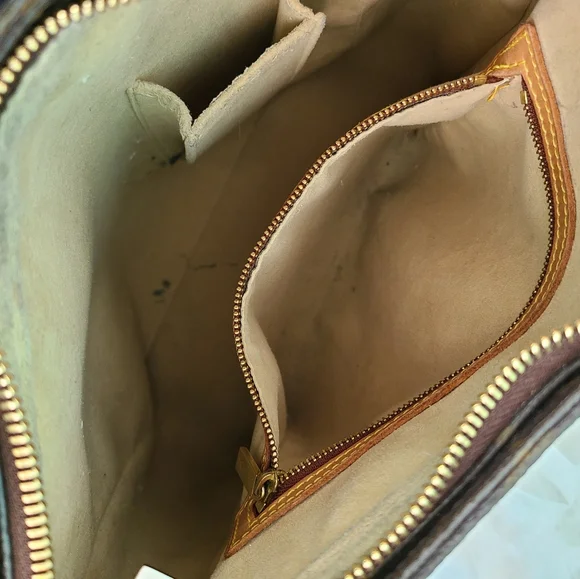 Louis Vuitton GM Looping Bag - Picture 6 of 16